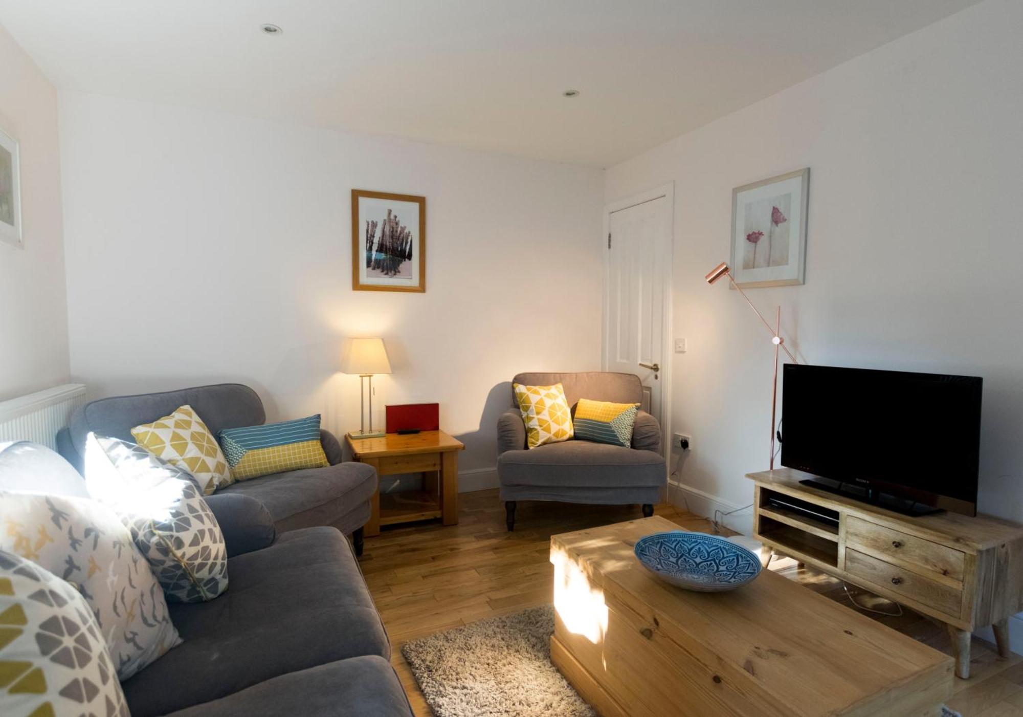 Converted Coach House With Parking In Apartment Pittenweem